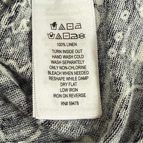 Nicole Miller Linen Top Black White Print V Neck Blouse Lightweight Size L - Picture 9 of 10